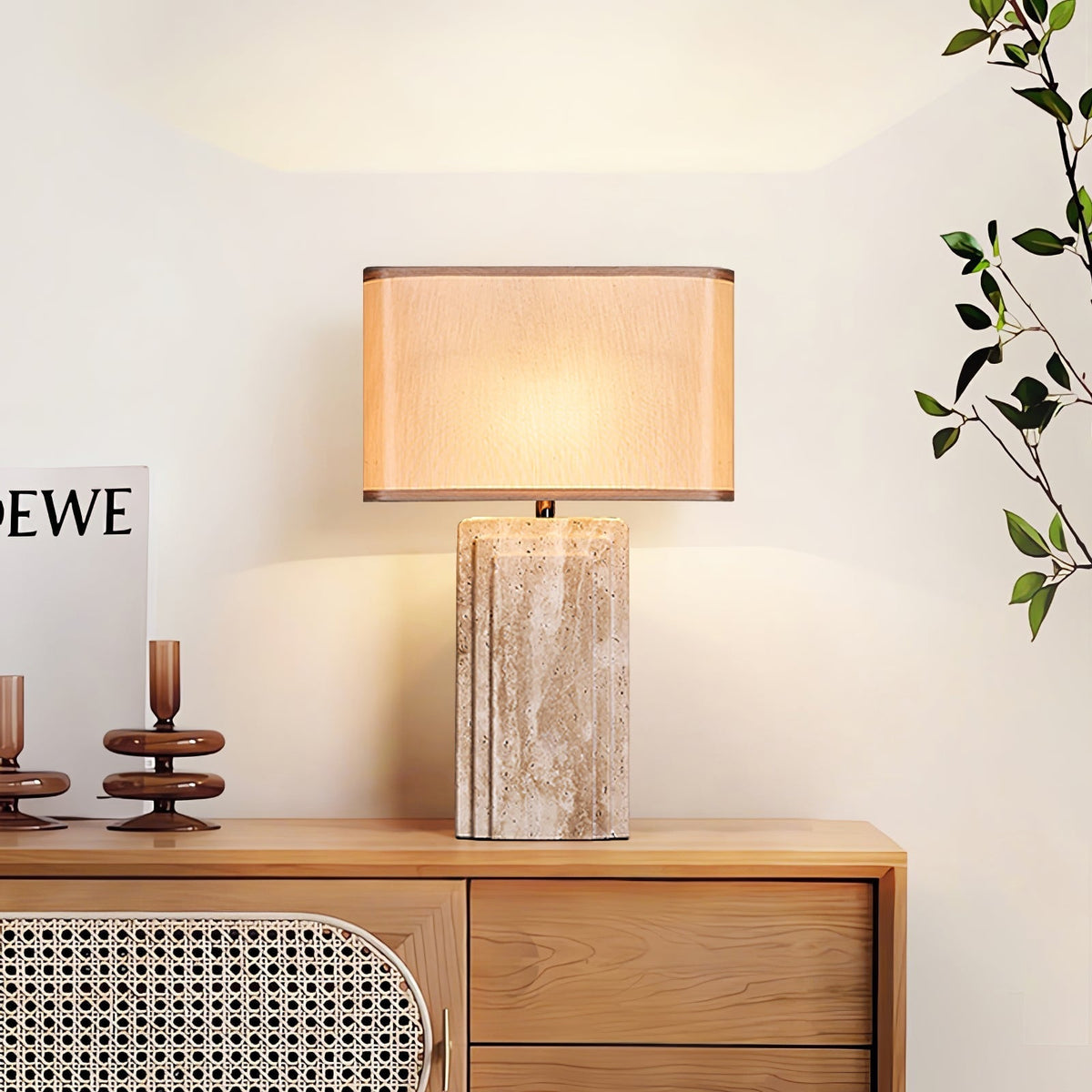 Cocare-bordlampe i travertin