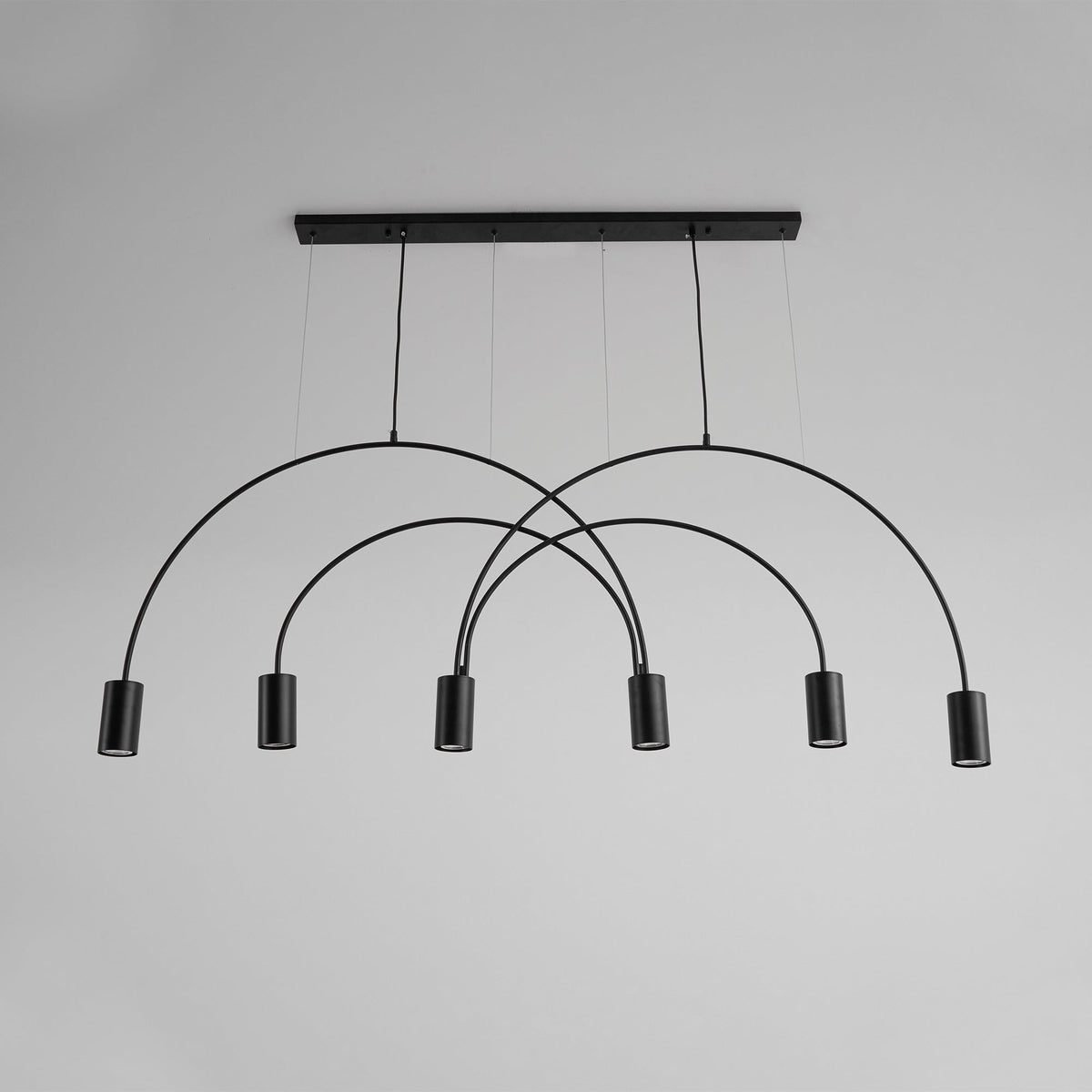 Candeeiro suspenso Noriel com cilindros sobrepostos, minimalista, para a sala de jantar