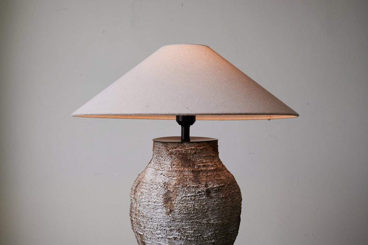 Candeeiro de mesa Celia em cerâmica wabi-sabi