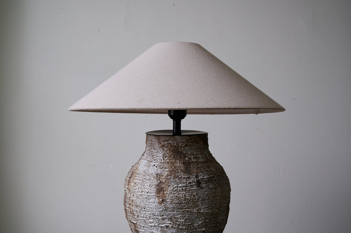 Candeeiro de mesa Celia em cerâmica wabi-sabi