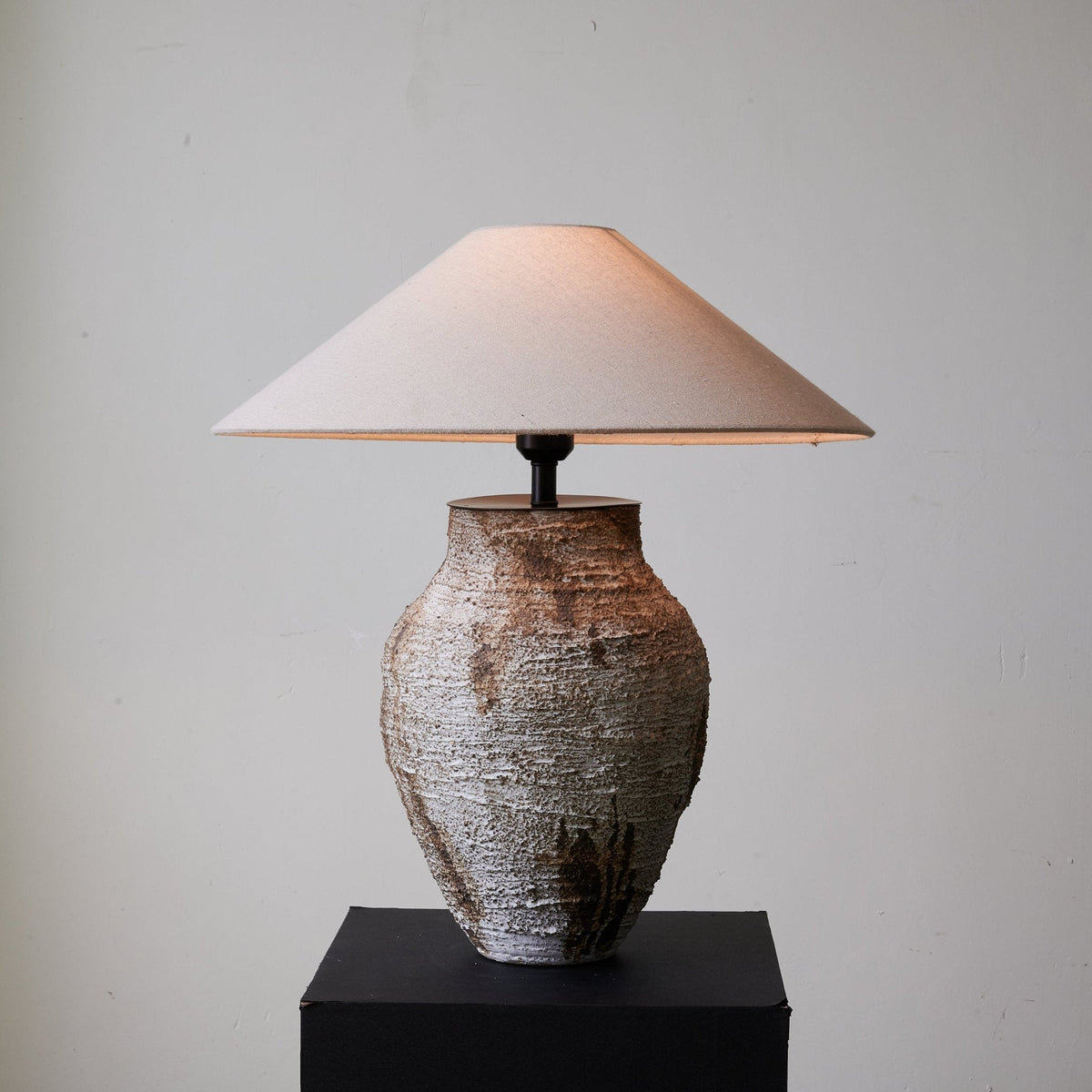 Candeeiro de mesa Celia em cerâmica wabi-sabi