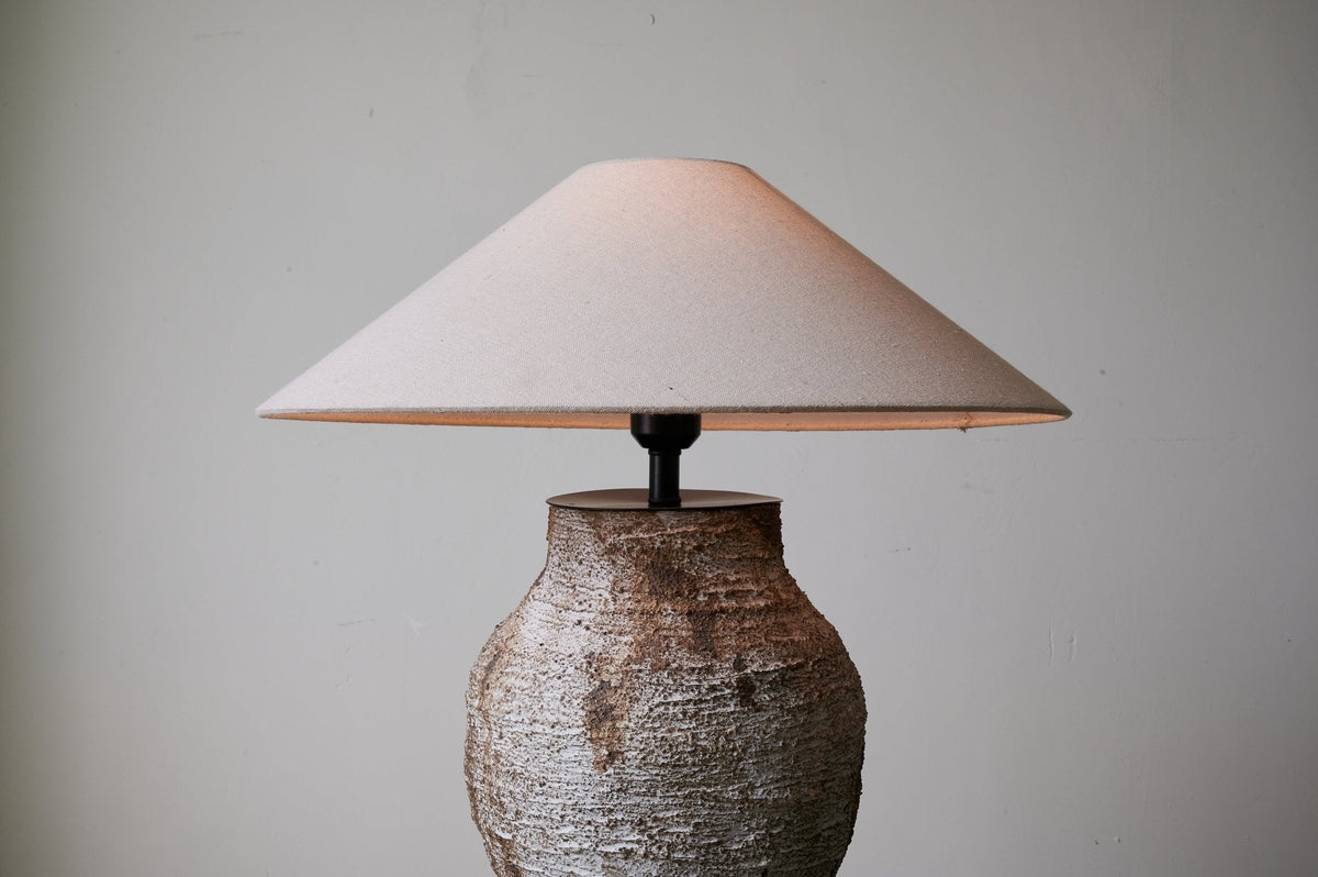Candeeiro de mesa Celia em cerâmica wabi-sabi