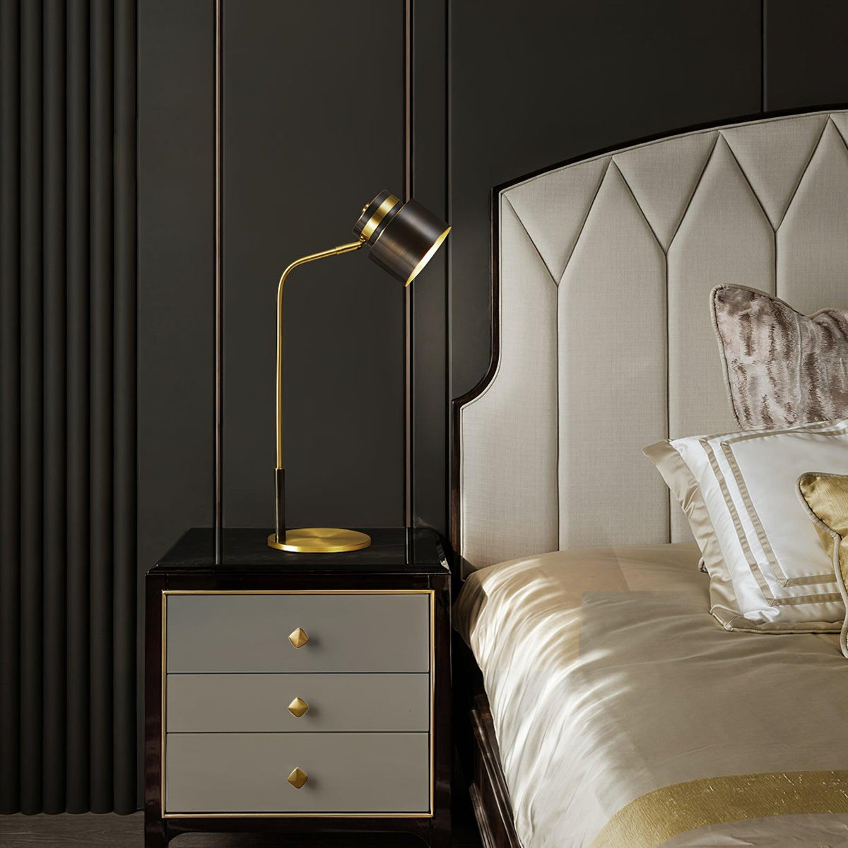 Zorase industriell bordslampa i mässing