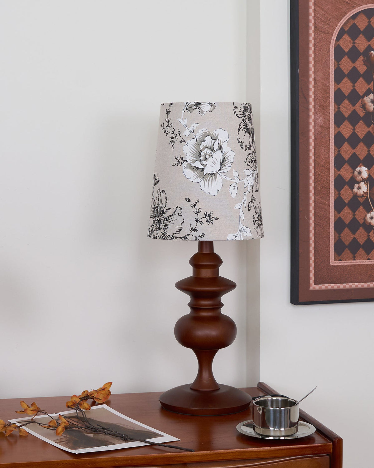 Lumiselle bordslampa