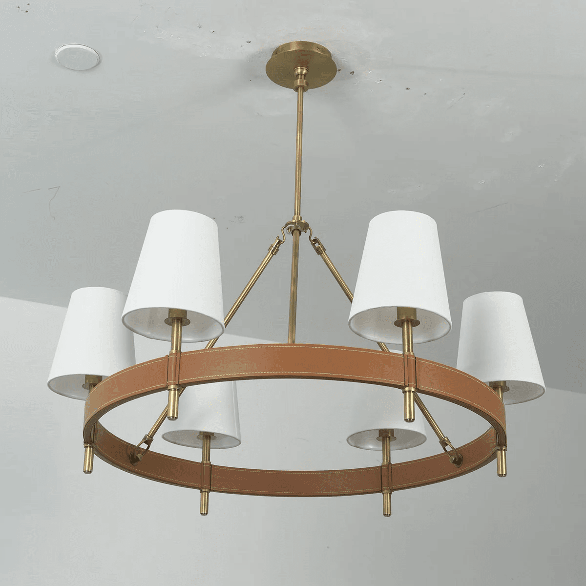 Candeeiro de lustre Arianna em pele