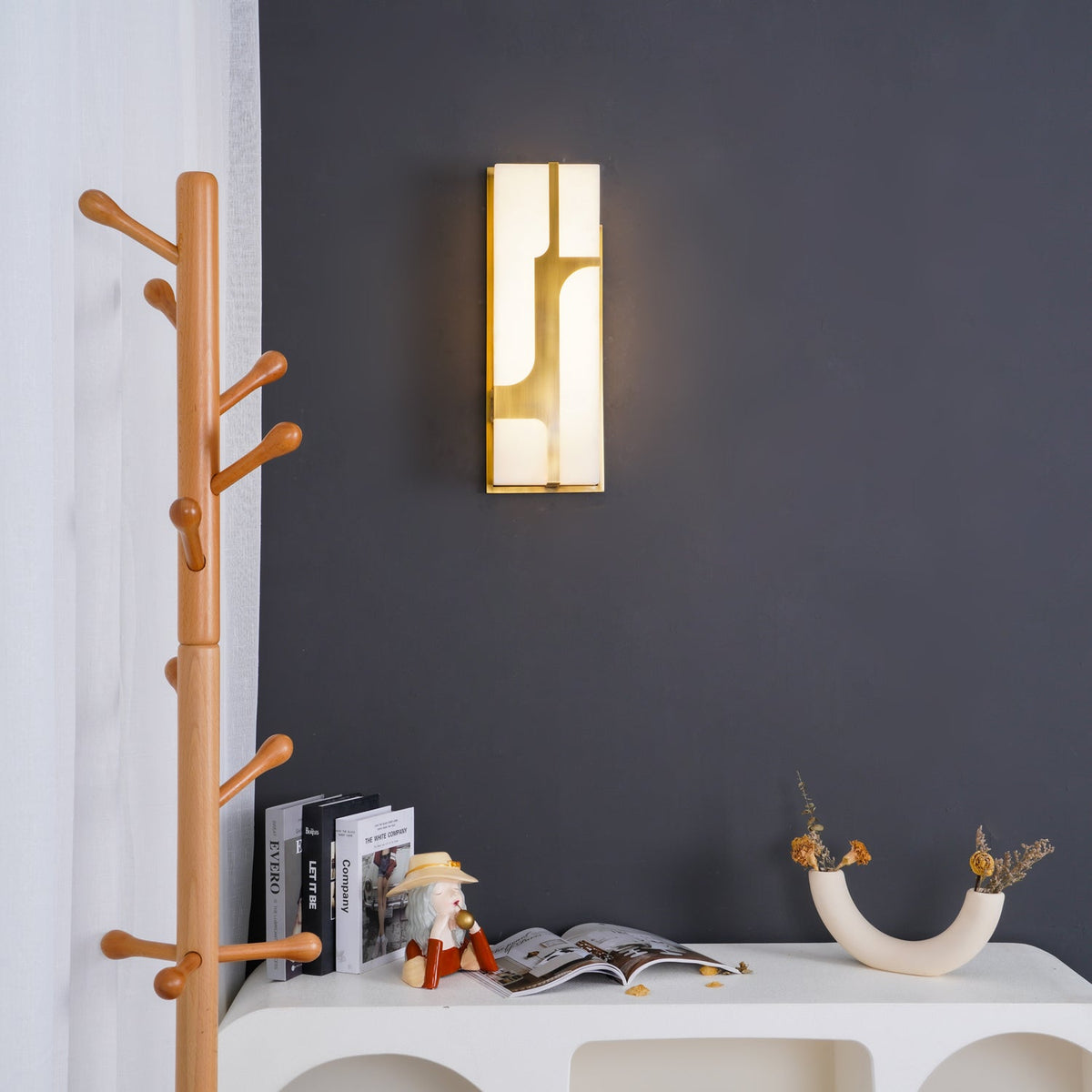 Ariel Vägglampa Alabaster och Mässing Elegans