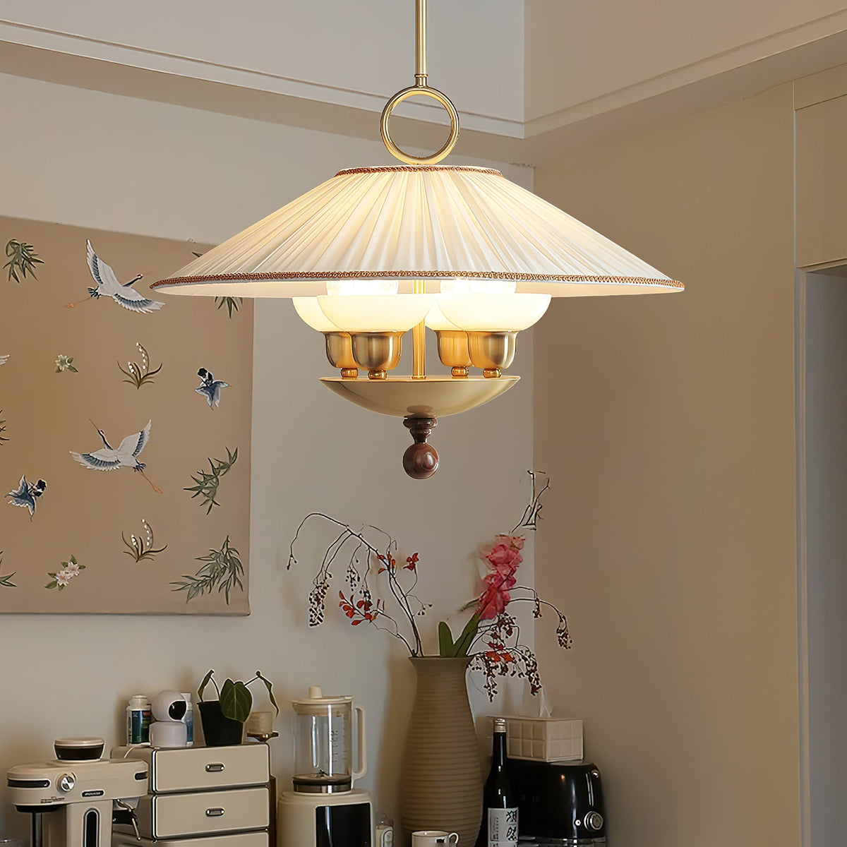 Umbera pendellampa med veckad skärm