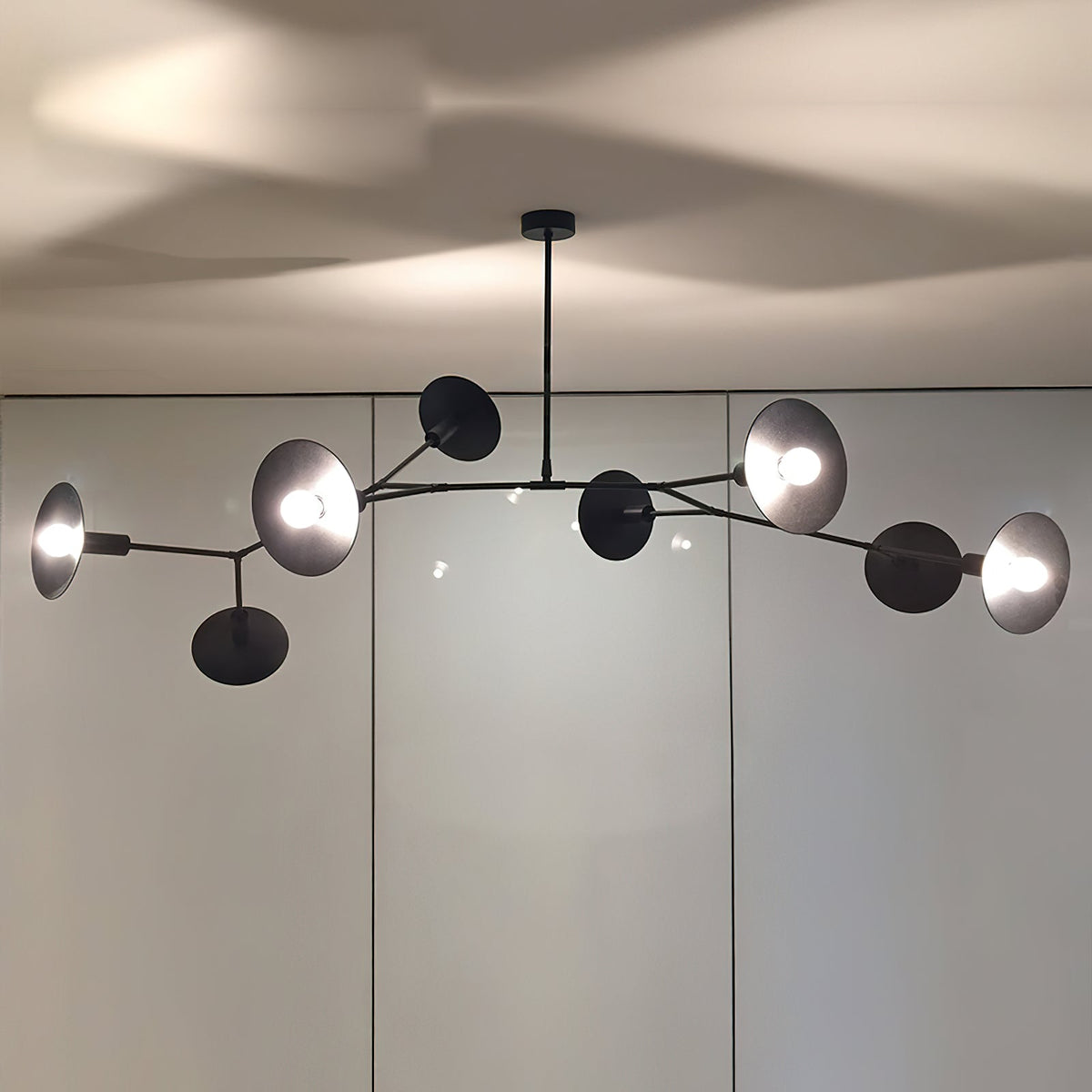 Tinduvyo moderne minimalistisk metal- og glaslysekrone