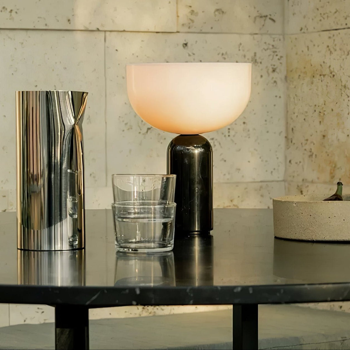 Vicky minimalistisk bordlampe i marmor