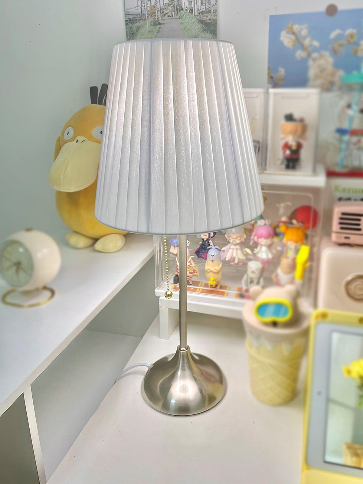 Simplicity plisseret bordlampe i stof