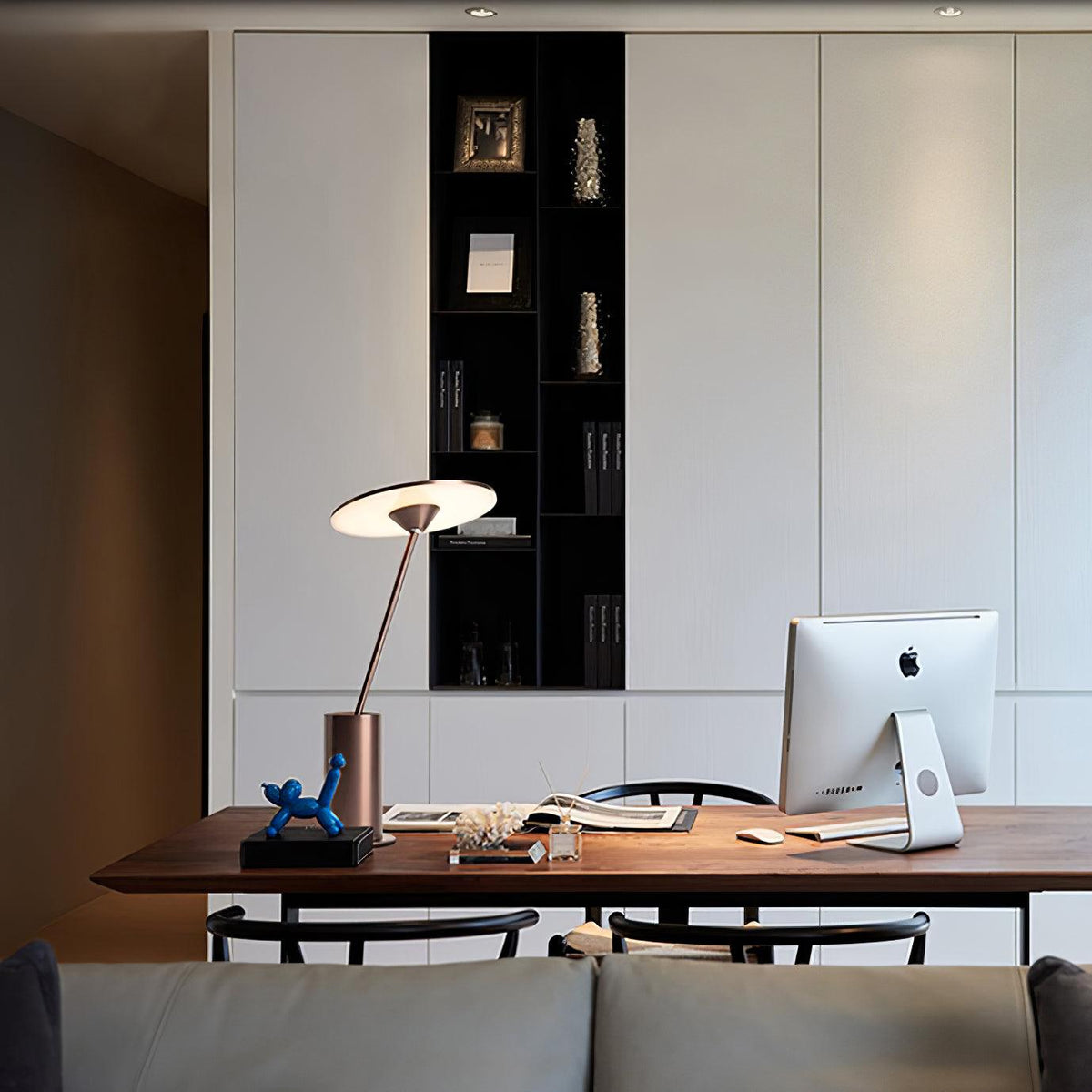 Candeeiro de mesa minimalista em aço Feralielle
