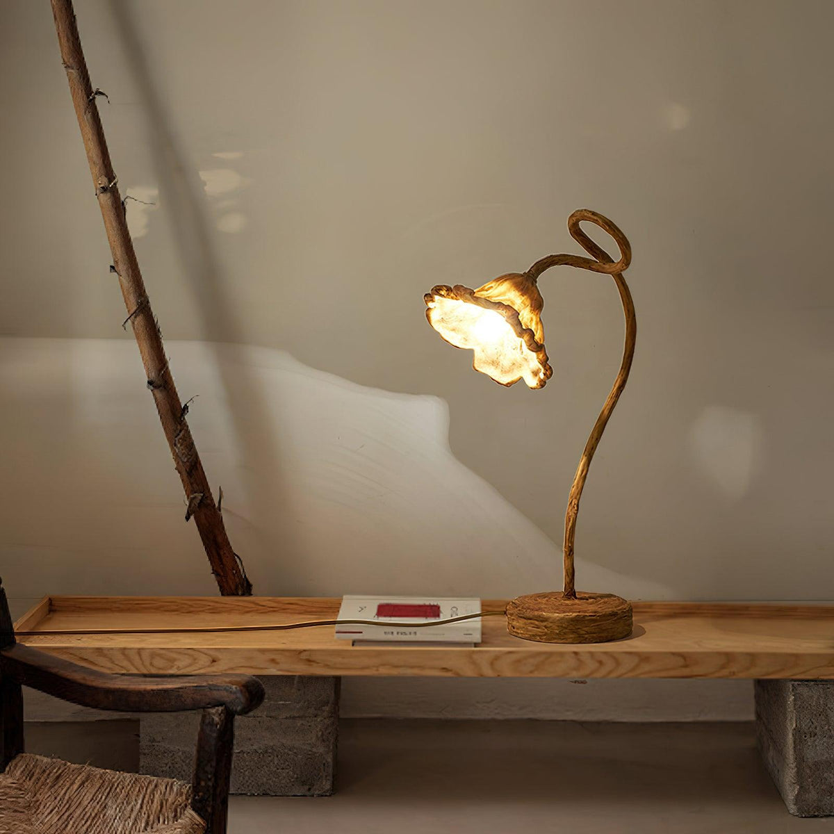 Velanella bordslampa i harts