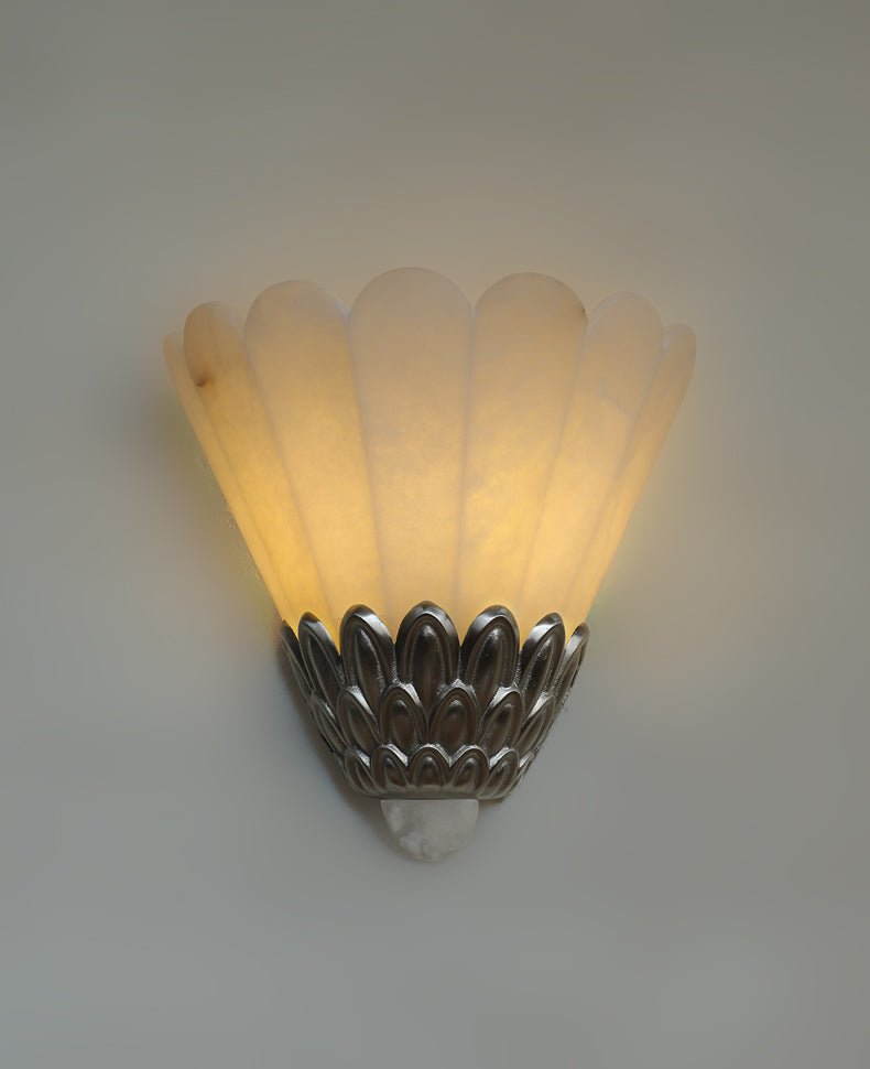 Candeeiro de parede vintage Marbe em alabastro com pétalas