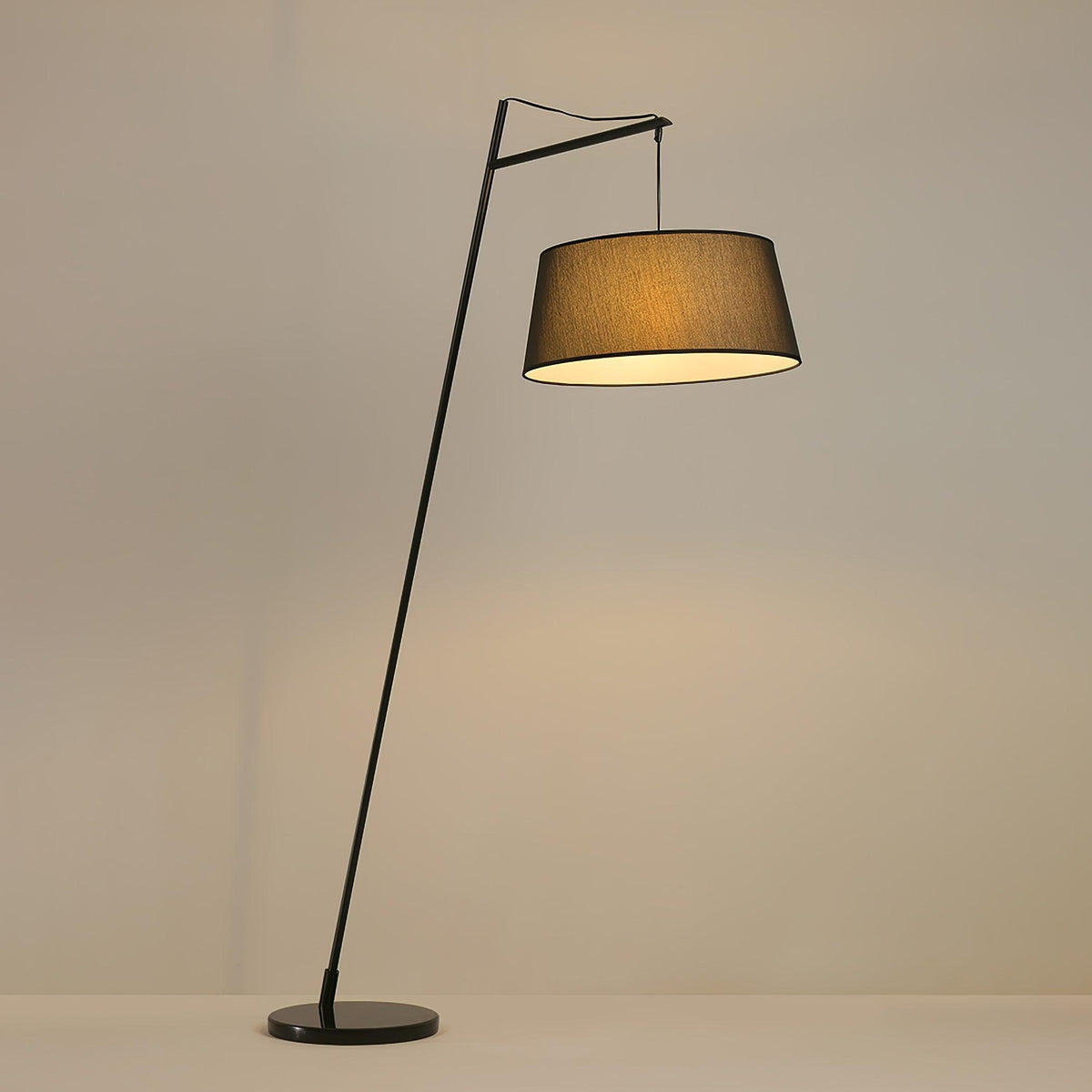Votalyra moderne gulvlampe i stof