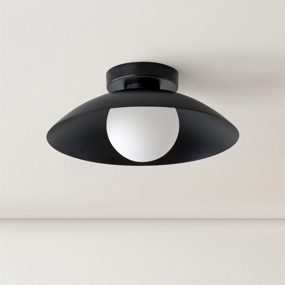 Loftslampe med metalskærm og glas, med forskellige farvemuligheder