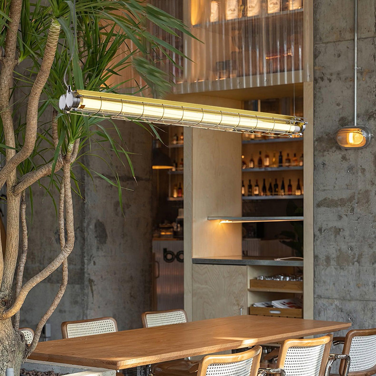 Candeeiro suspenso linear industrial Alaric