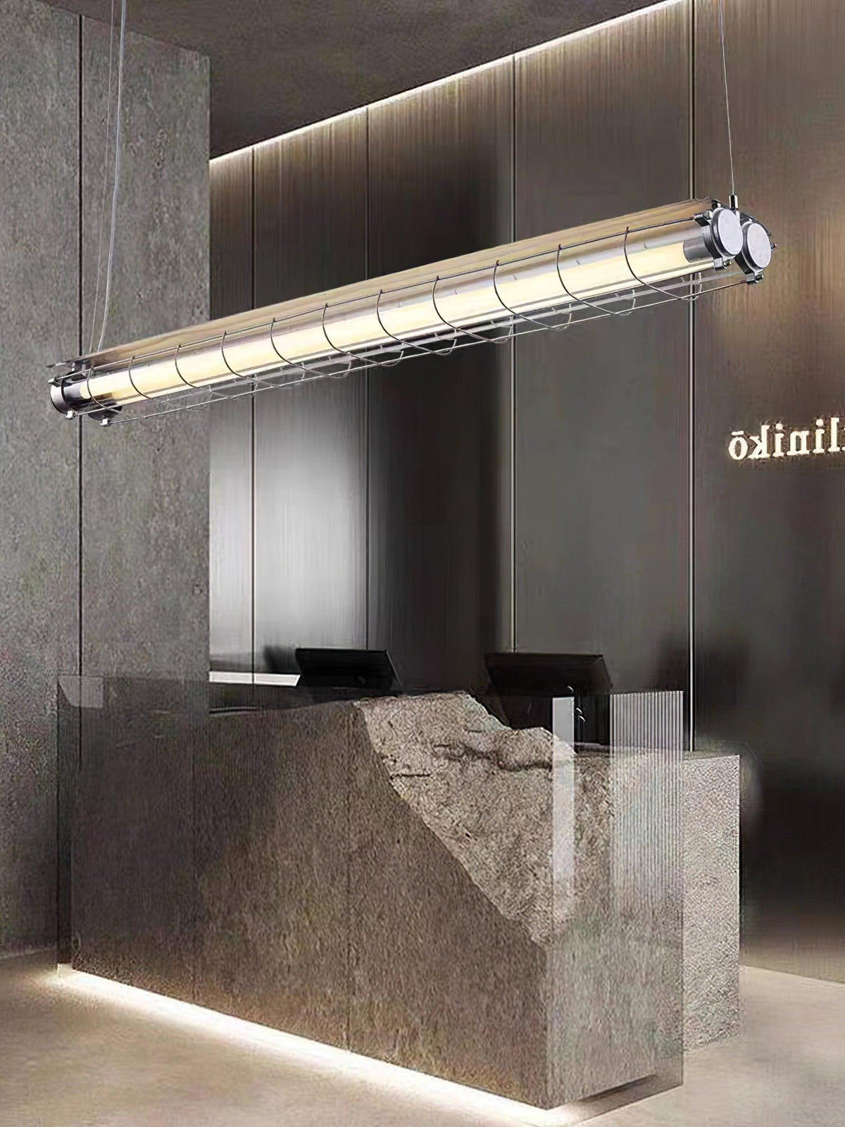 Candeeiro suspenso linear industrial Alaric