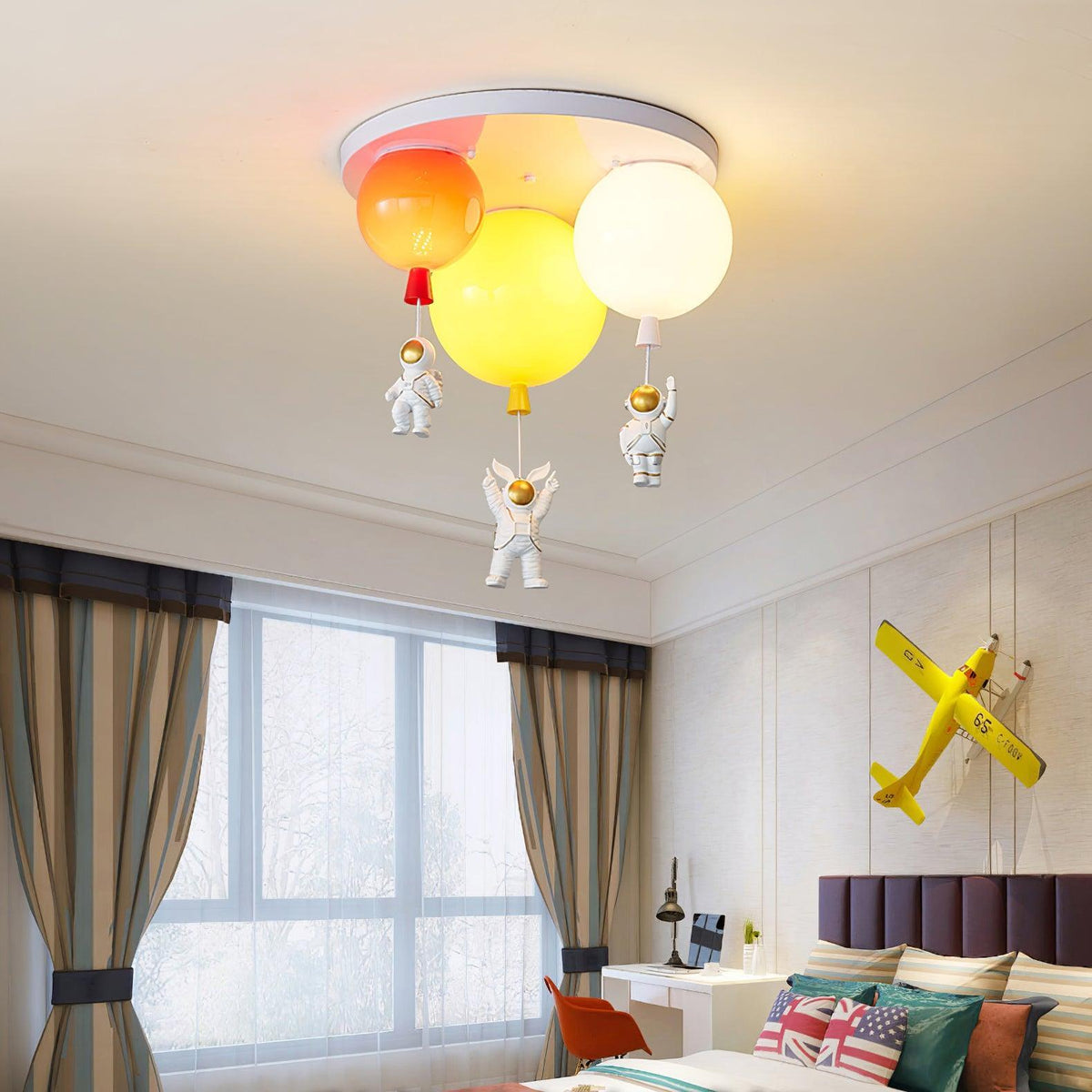 Candeeiro de teto Lumanelle Astronauta Balão brilhante para quarto de criança