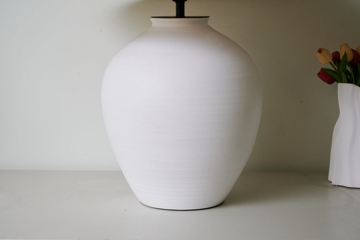 Candeeiro de mesa em cerâmica minimalista Natalie
