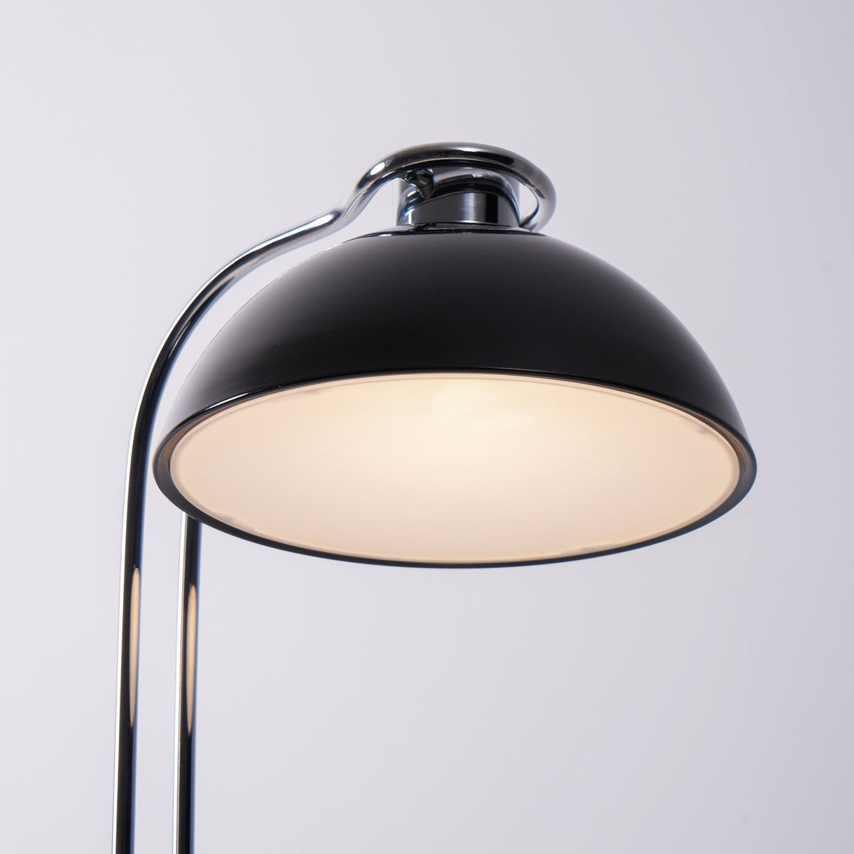 Candeeiro de mesa contemporâneo em acrílico Lucanella
