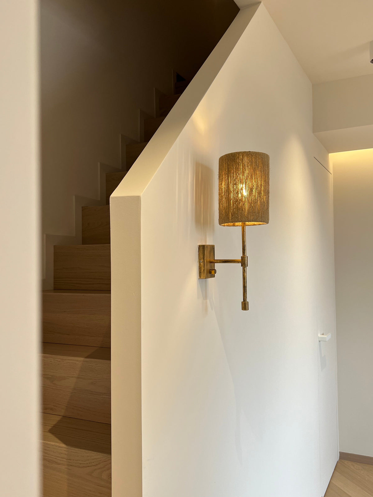 Eirikuvyo Modern Minimalistisk Vägglampa i metall och tyg