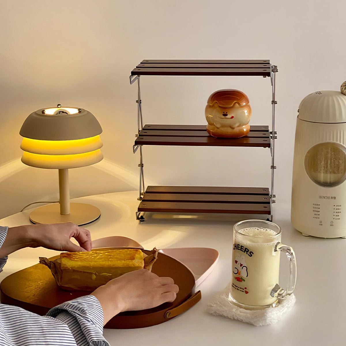 Soraaya Table Lamp