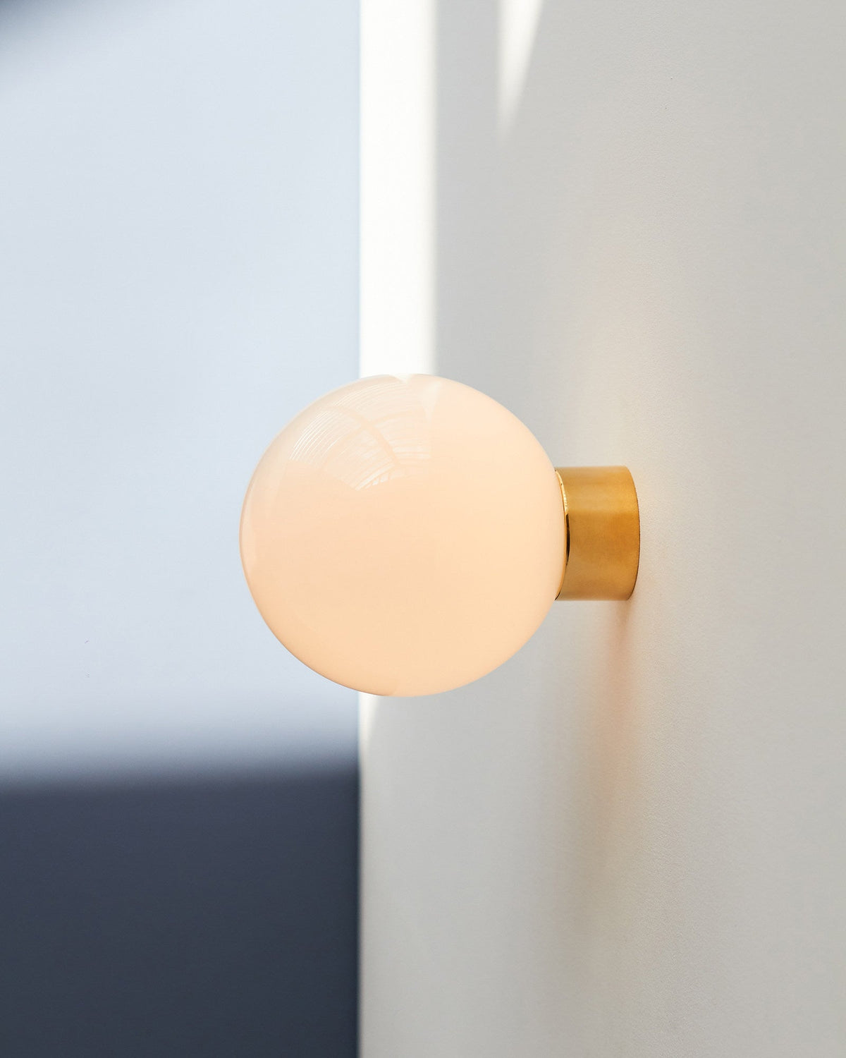 Mirov klotformad vägglampa i glas