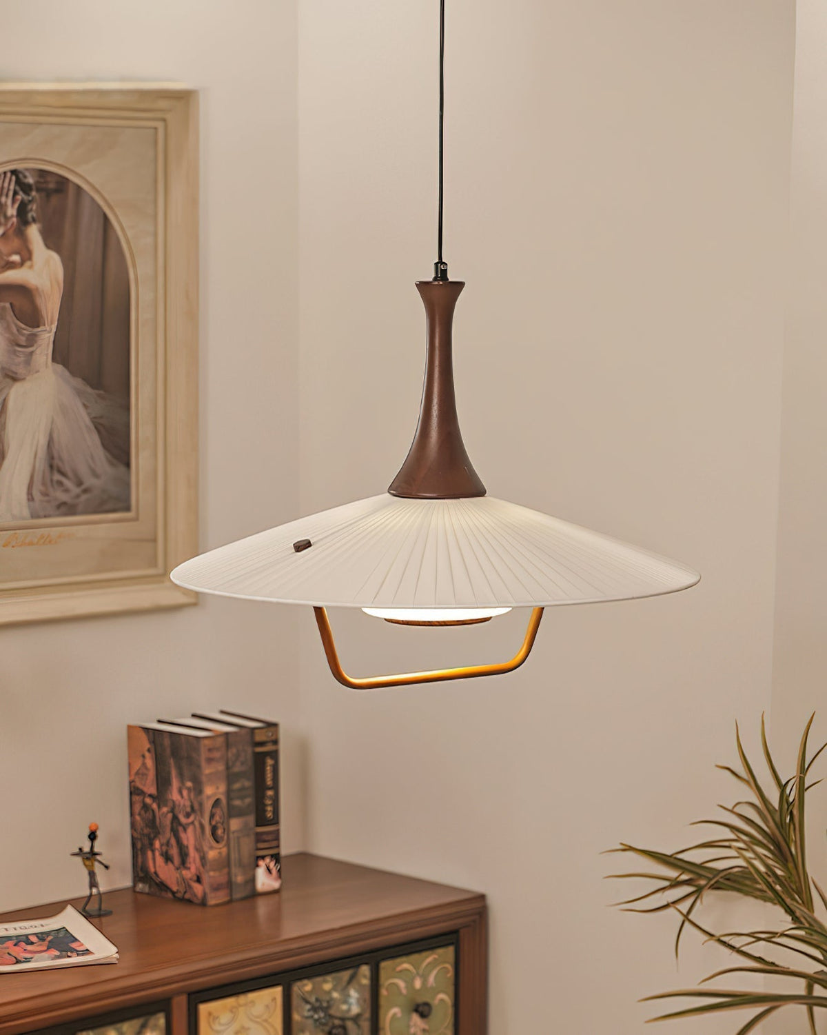 Vionne pendellampe i træ og hvid i mid-century-stil