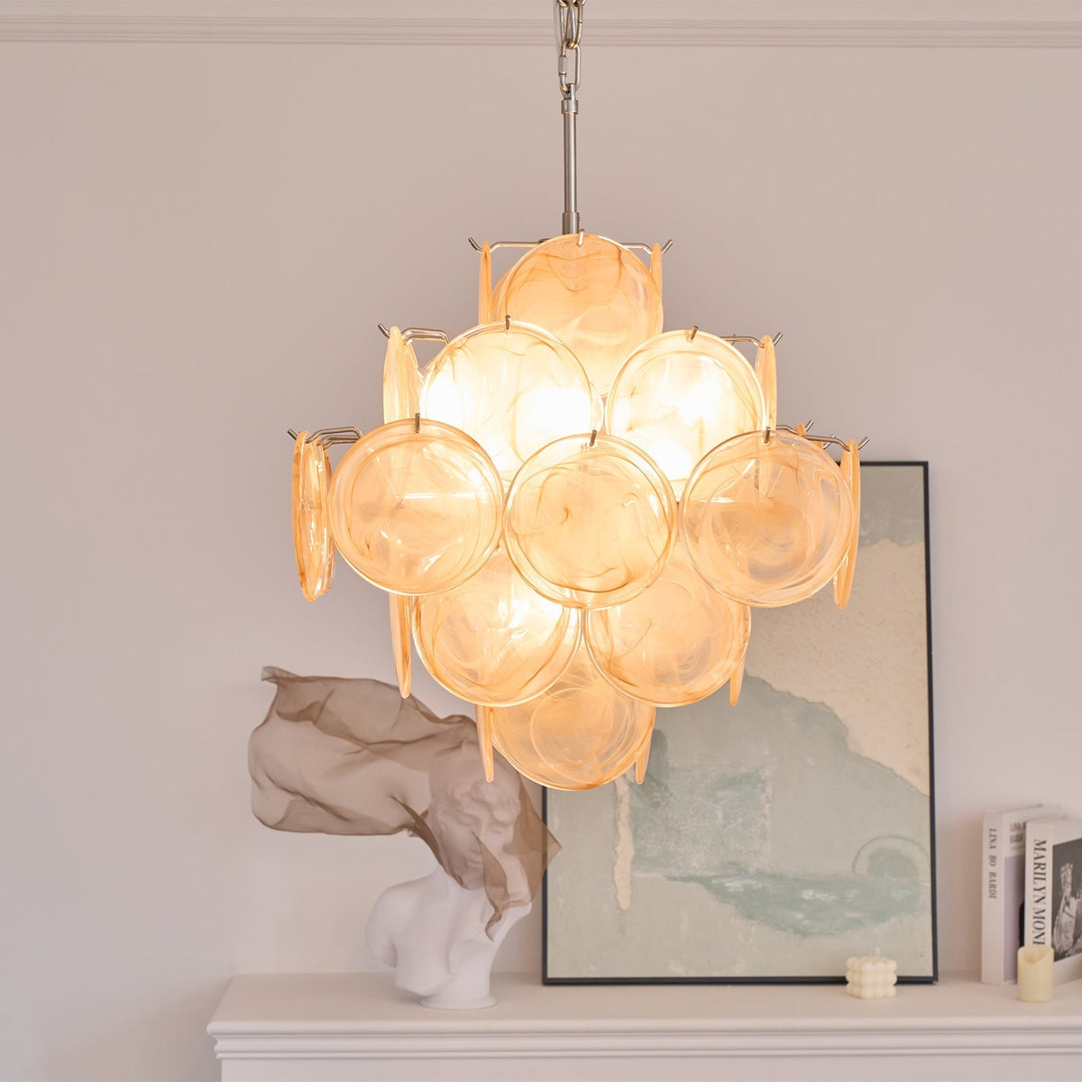Lioraleon lysekrone i abrikosfarvet Murano-glas med skiver, lagdelt kunstnerisk