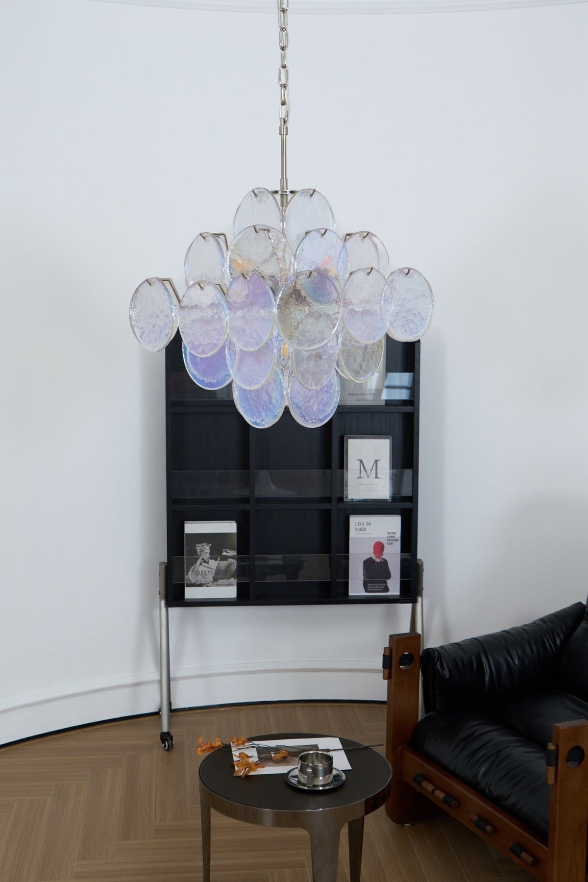 Candeeiro de teto Selerira em discos de Murano iridescentes dispostos em camadas