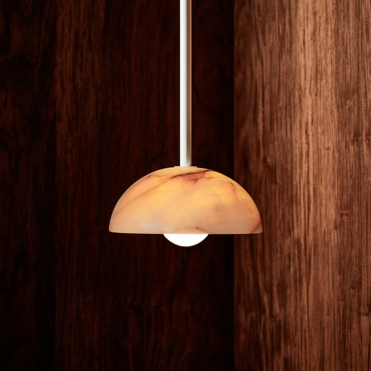 Candeeiro suspenso moderno minimalista de elegância em latão e vidro Eronex
