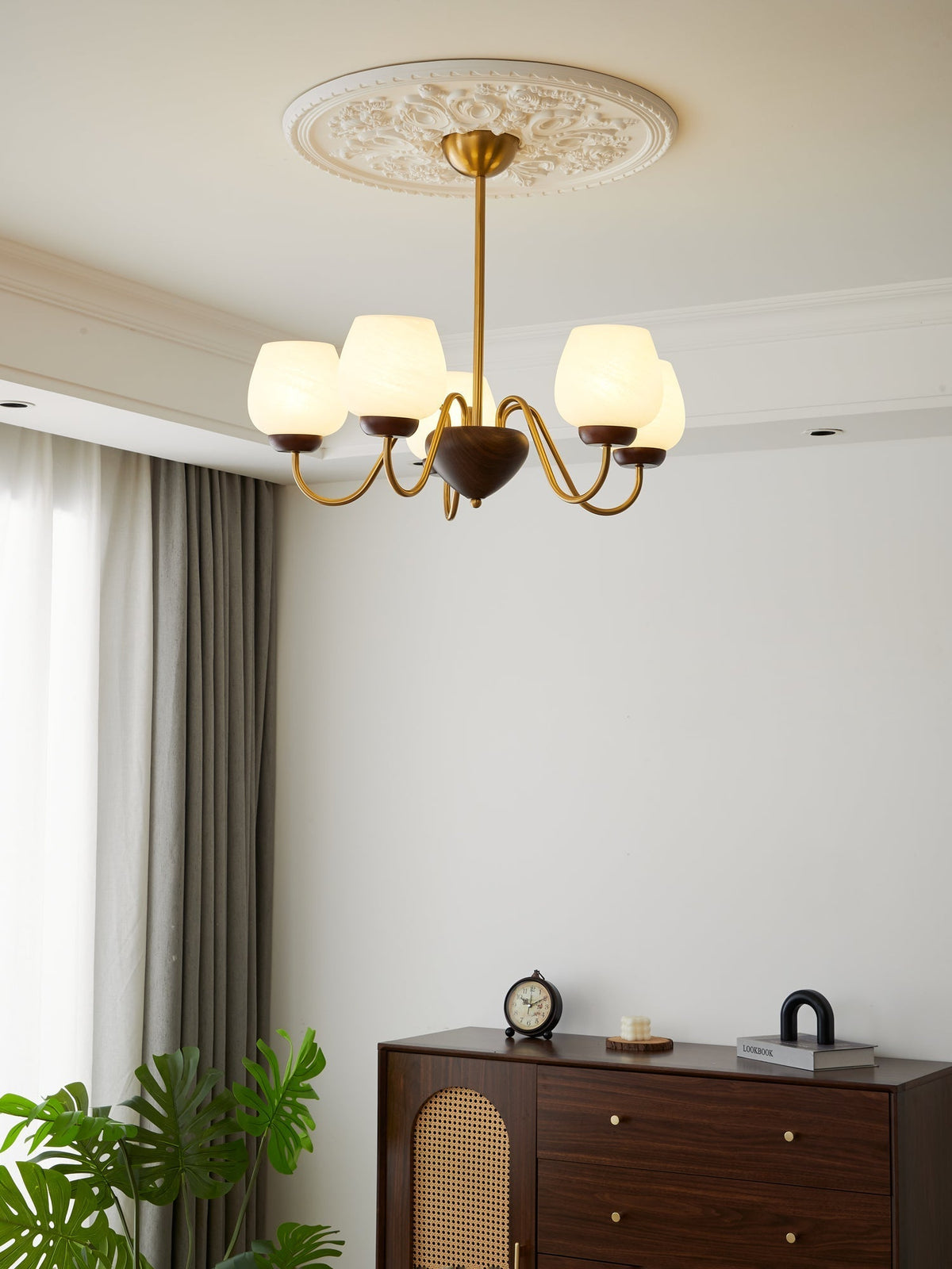 Candeeiro de teto de madeira e vidro elegante premium Sytheiel