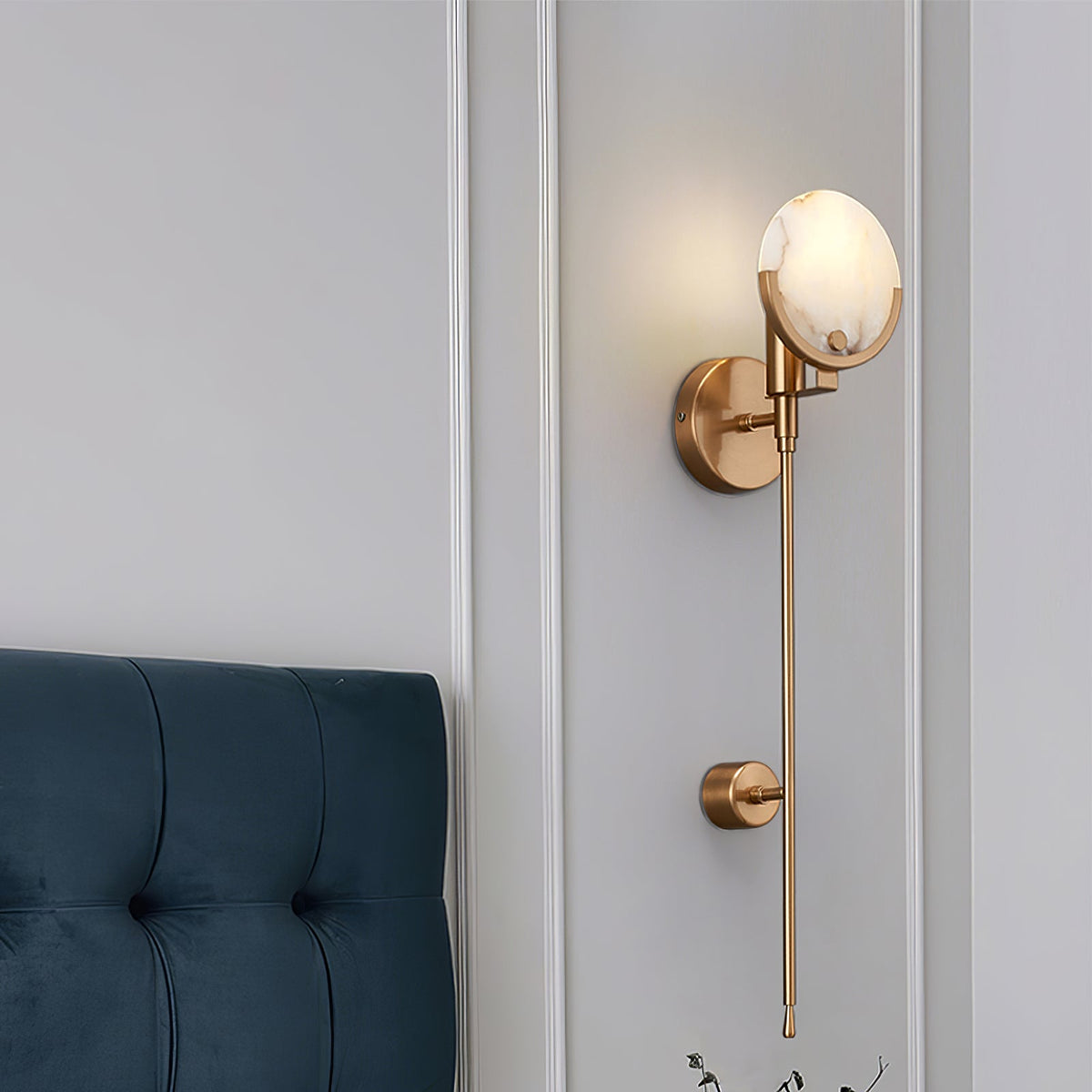 Candeeiro de parede moderno minimalista em latão e alabastro Ljomuvyo