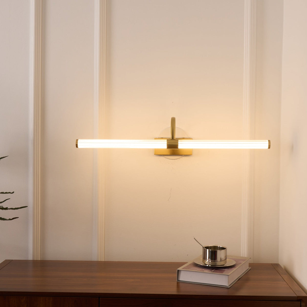 Candeeiro de parede moderno minimalista em latão Beryl