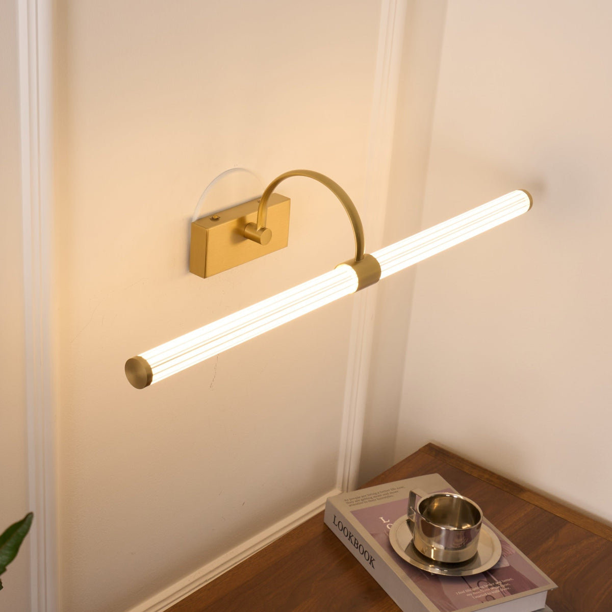 Candeeiro de parede moderno minimalista em latão Beryl