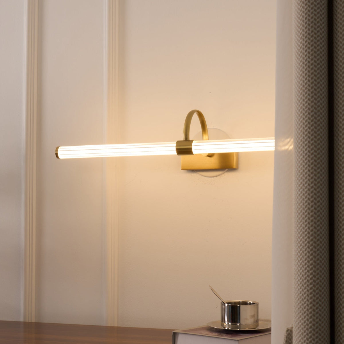 Candeeiro de parede moderno minimalista em latão Beryl