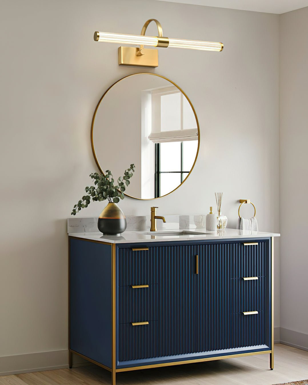 Candeeiro de parede moderno minimalista em latão Beryl
