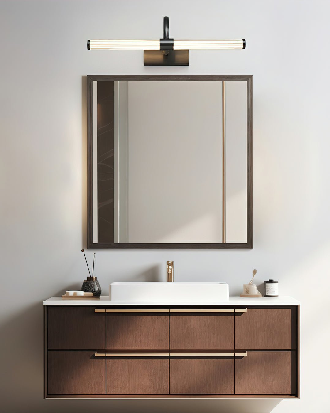 Candeeiro de parede moderno minimalista em latão Beryl