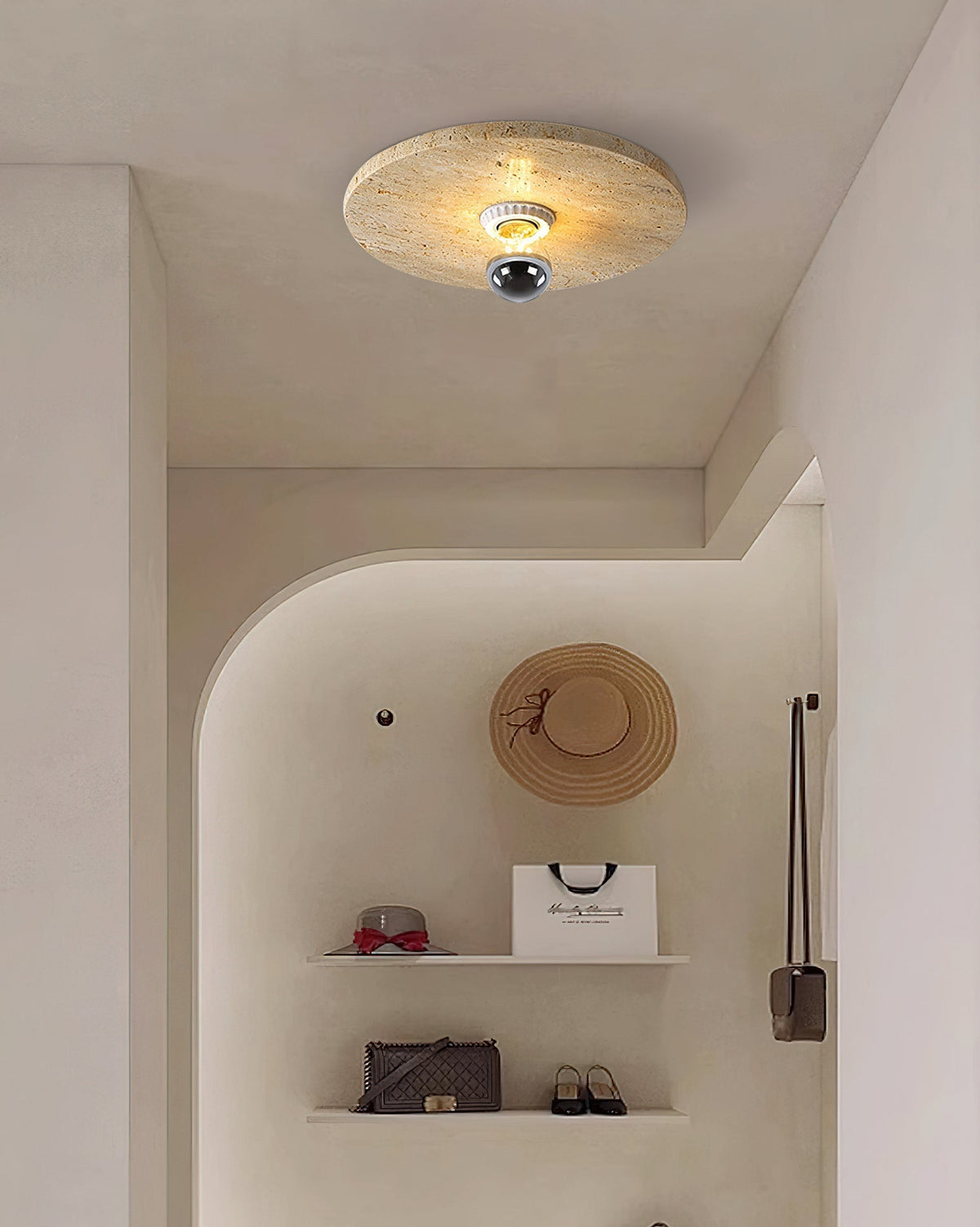 Norarora-loftslampe i travertin