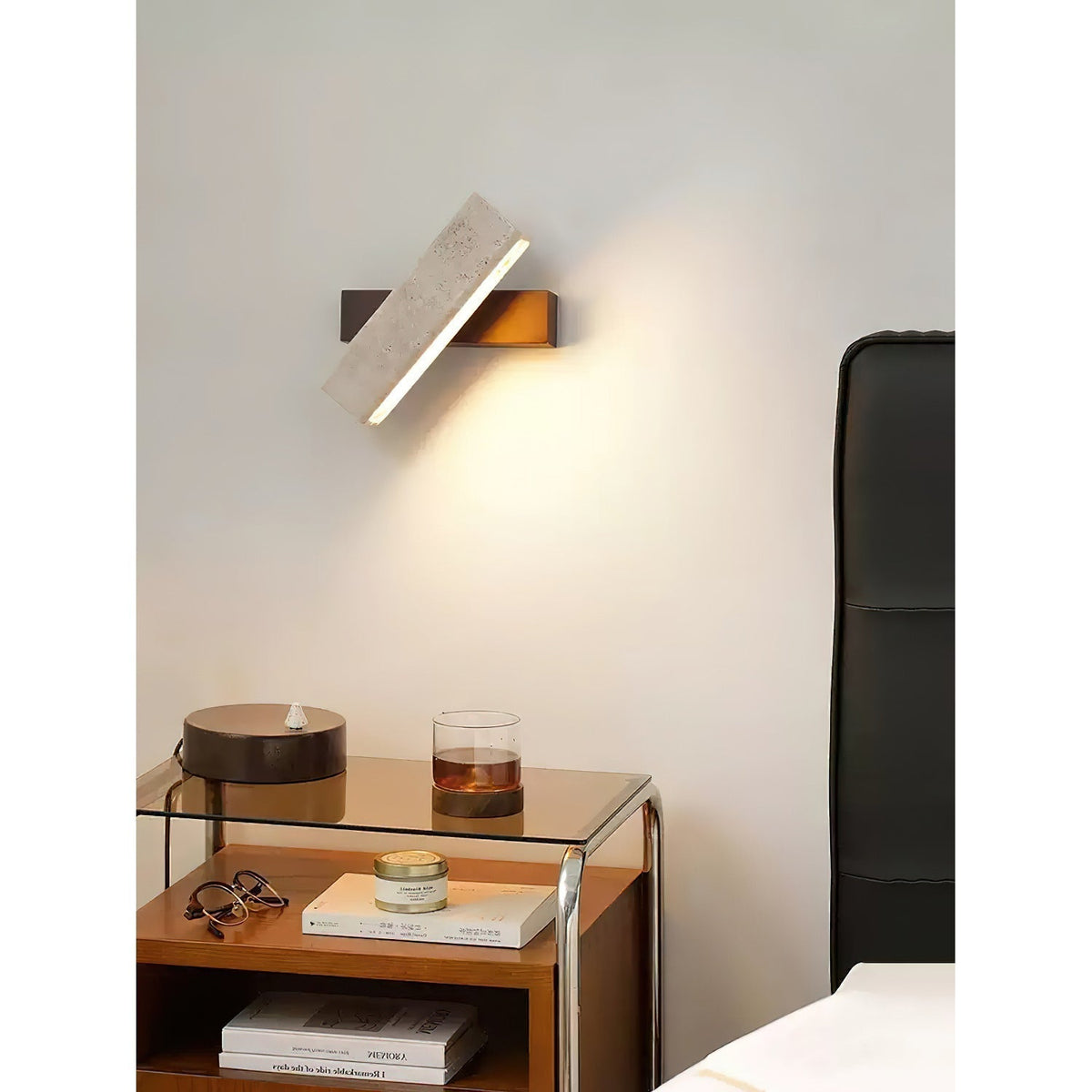 Candeeiro de parede moderno minimalista linear em nogueira e travertino Ostruvyo