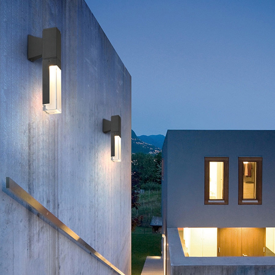 Ray Modern Rectangular Double- Head Metal Outdoor Wall Lamp