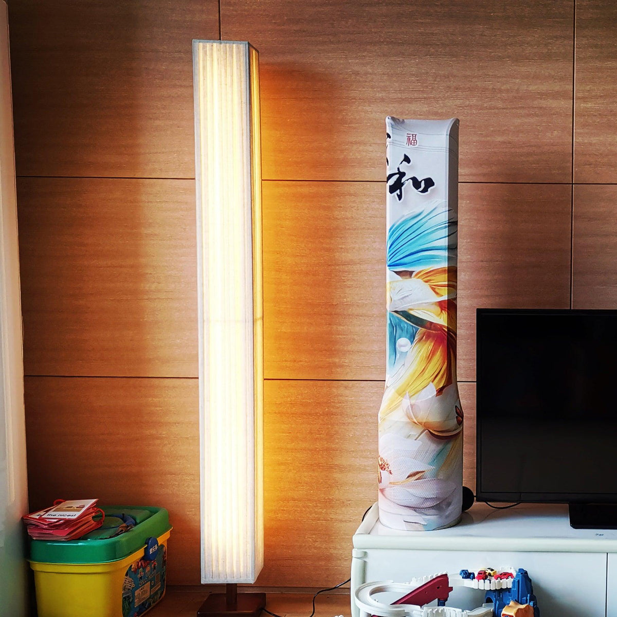 Vesolyre japandi-golvlampa i tyg