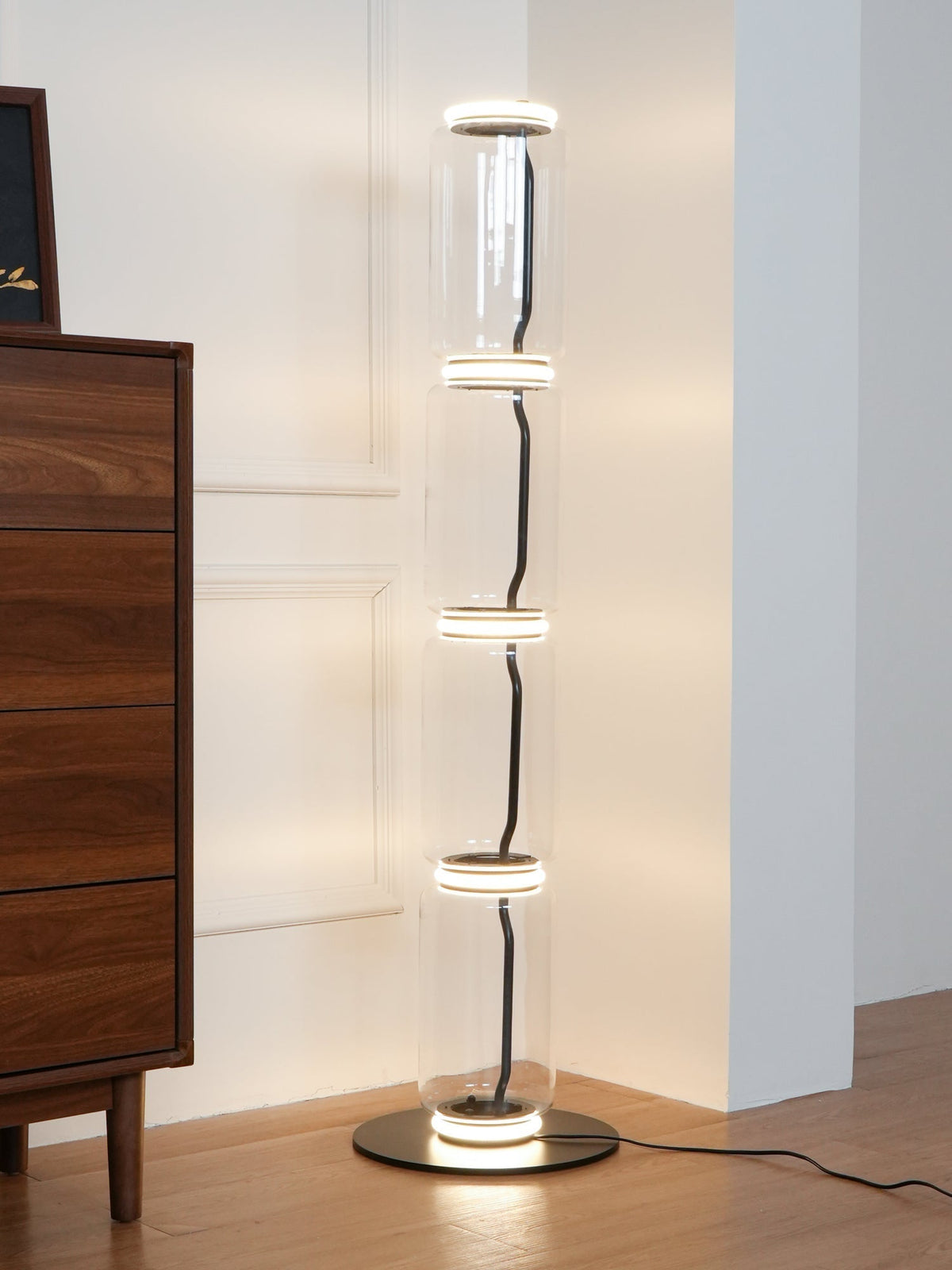 Cyrilys golvlampa i bambu och glas