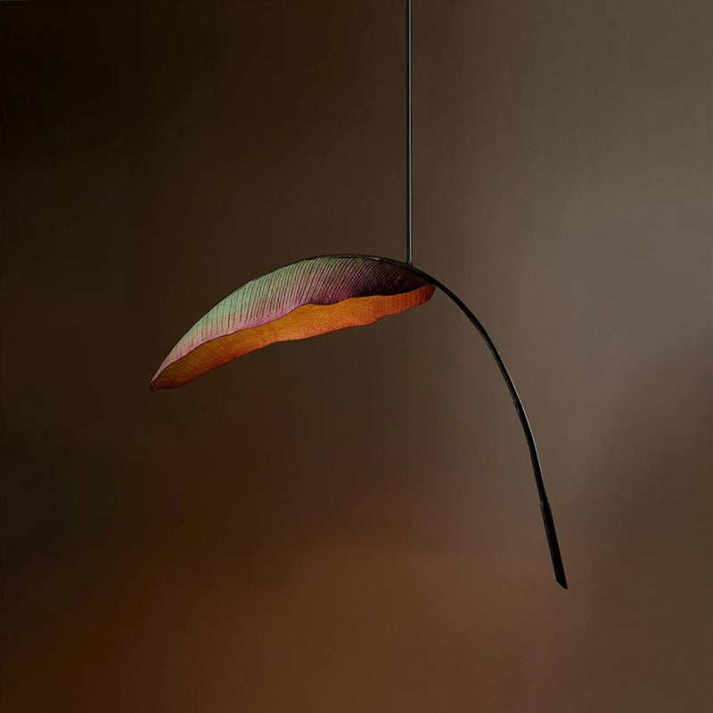 Candelabro moderno minimalista de metal preto com folhas Rauduvyu