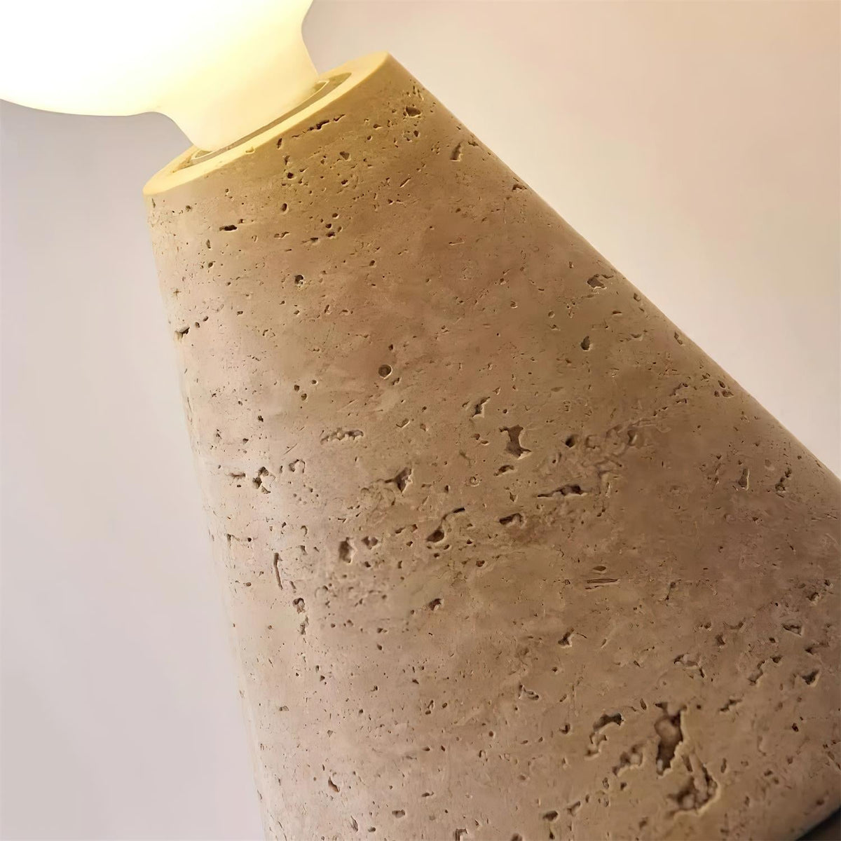 Elaalise bordslampa