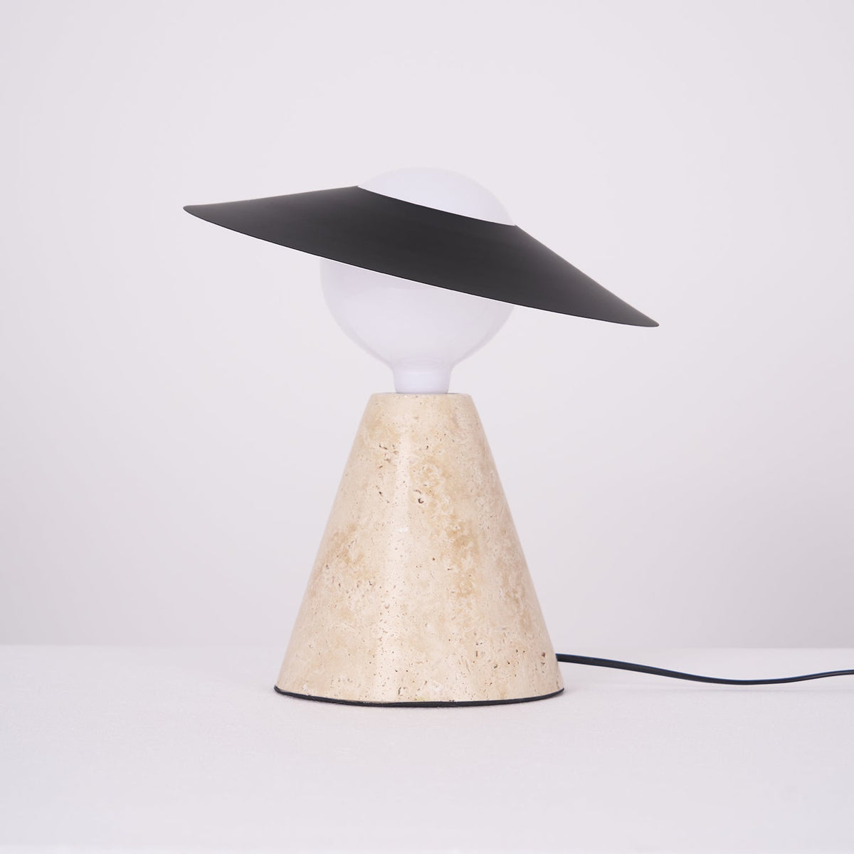 Elaalise bordslampa