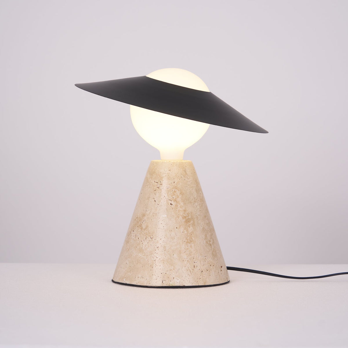Elaalise bordslampa