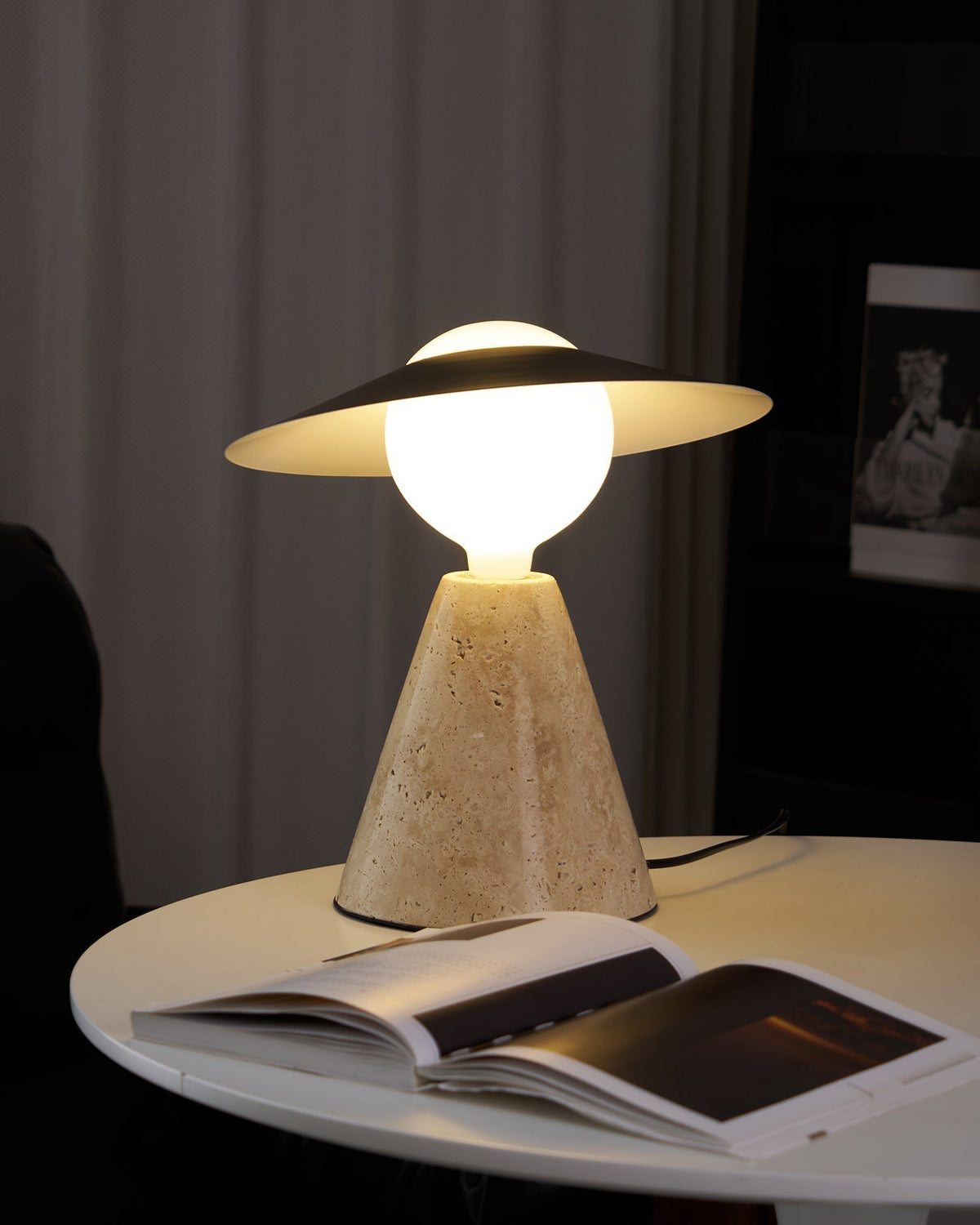 Elaalise bordslampa