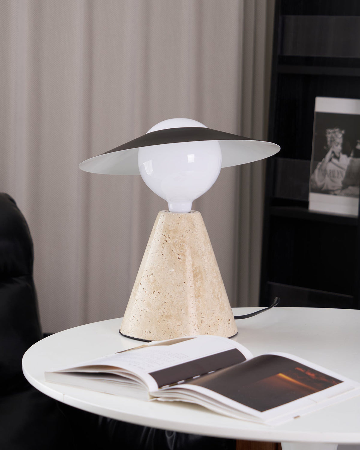Elaalise bordslampa