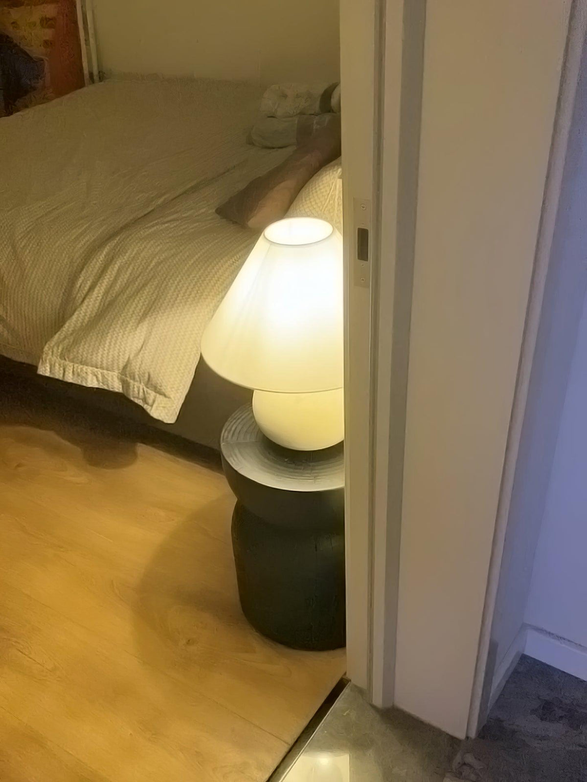 Domino minimalistinen puupöytävalaisin
